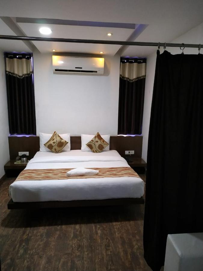 Varanasi Palace Buitenkant foto
