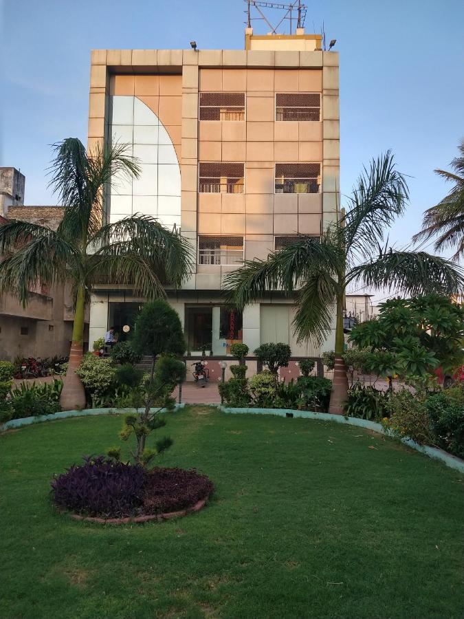 Varanasi Palace Buitenkant foto